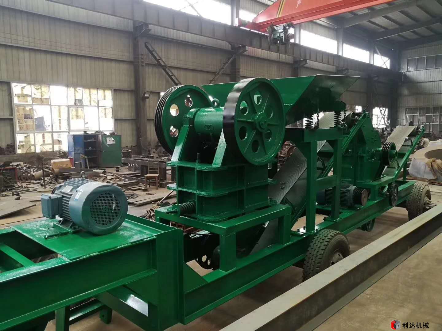 移動卵石制砂機